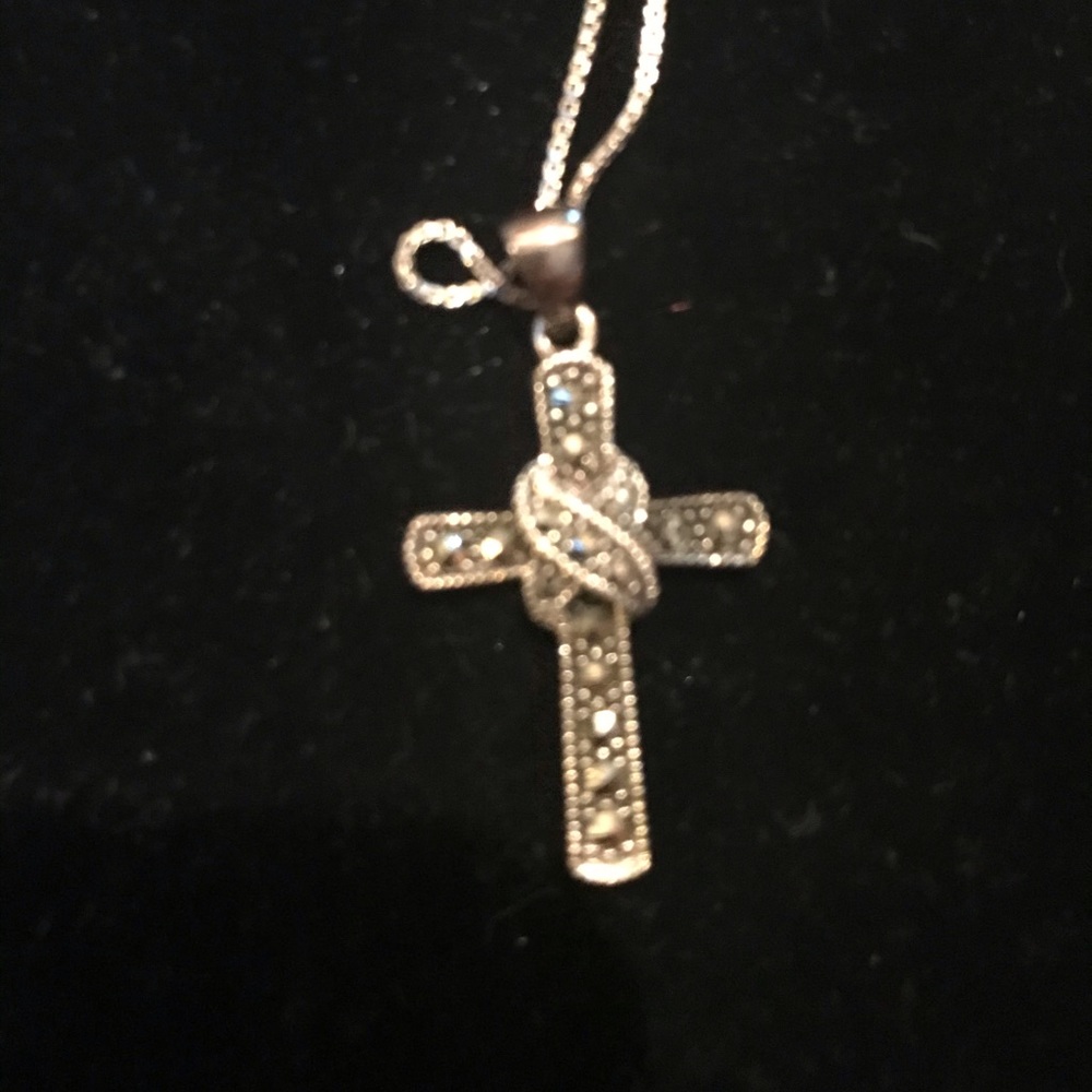 Premier Designs Monaco Cross Necklace